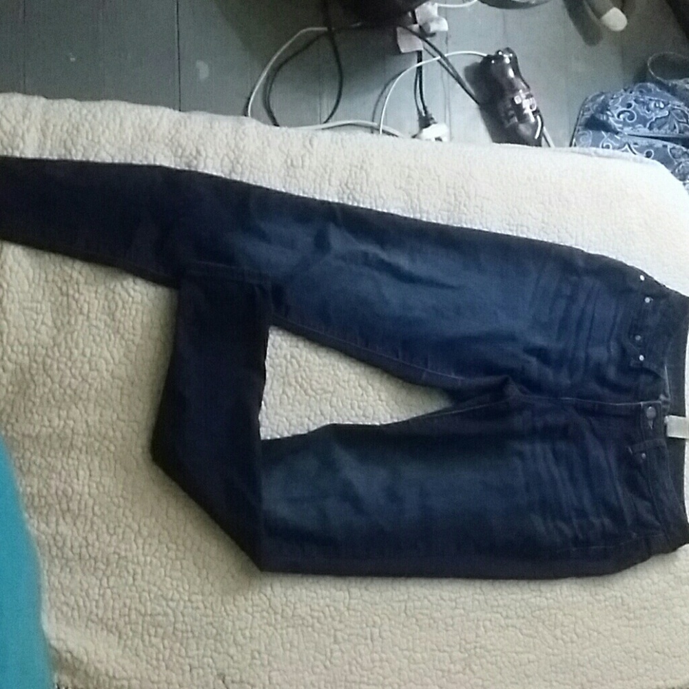 Im selling dark wash high wasted blue jean pants